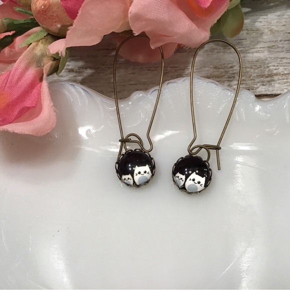 Cat Earrings - Picture 1 of 10